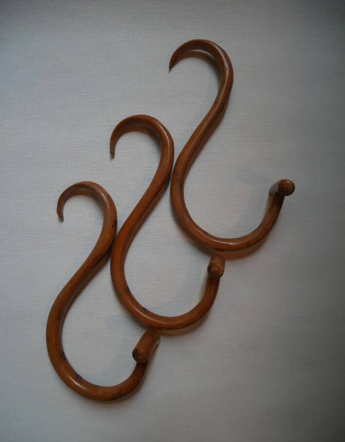 Set of five turned wooden wall hooks Thonet classic country decoration