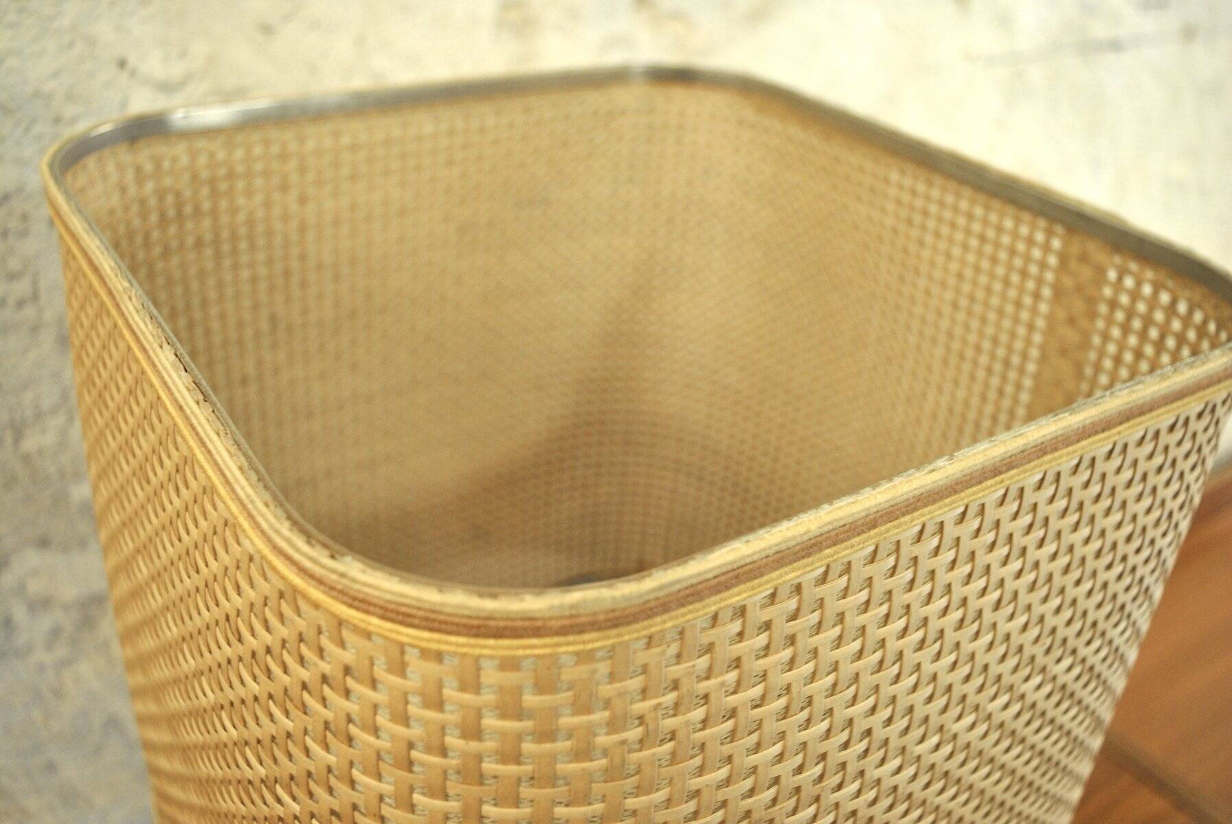 Wicker table lamp, Italy, 1960s