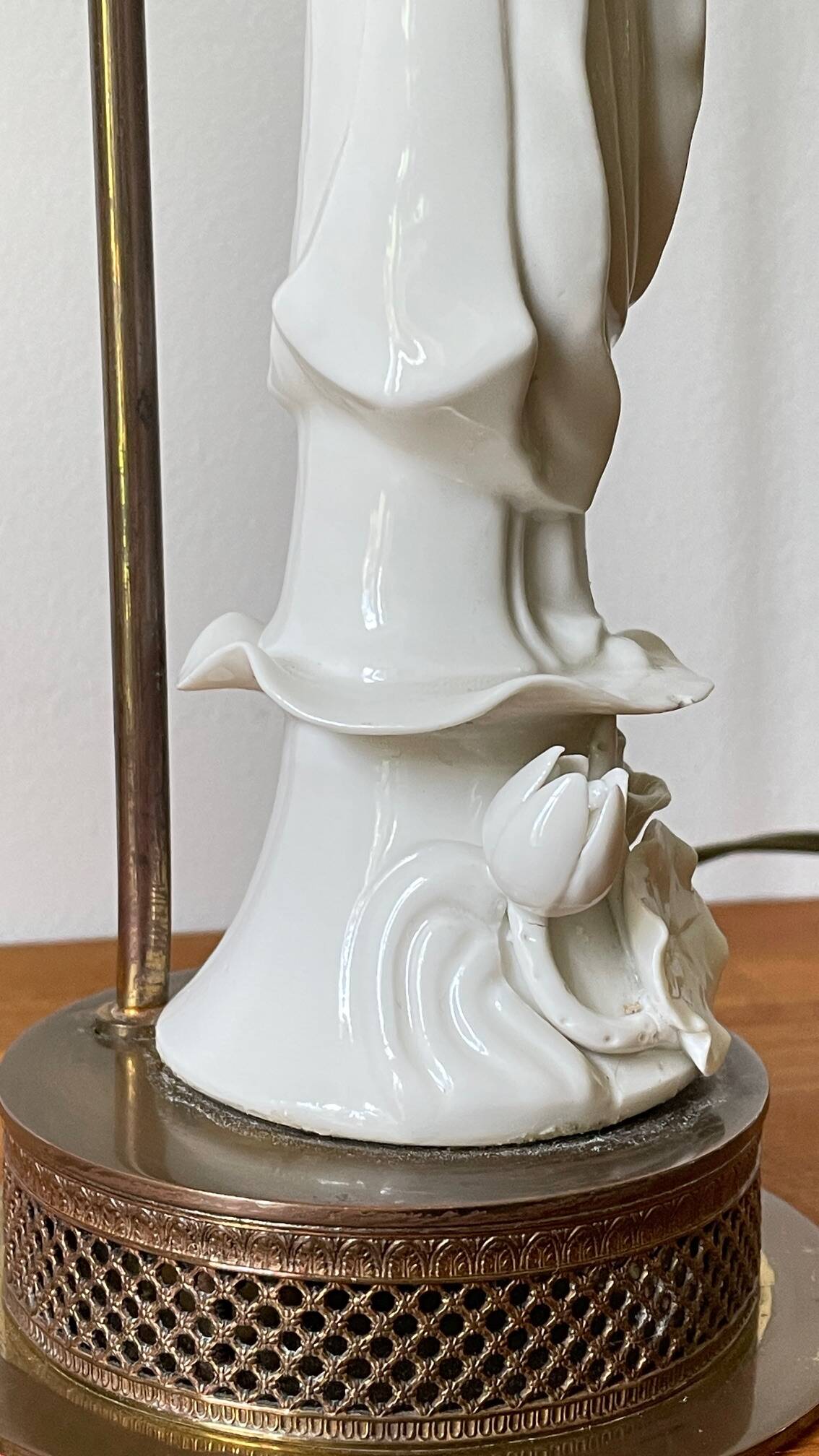 Early 20th Century Chinese Porcelain Lamp