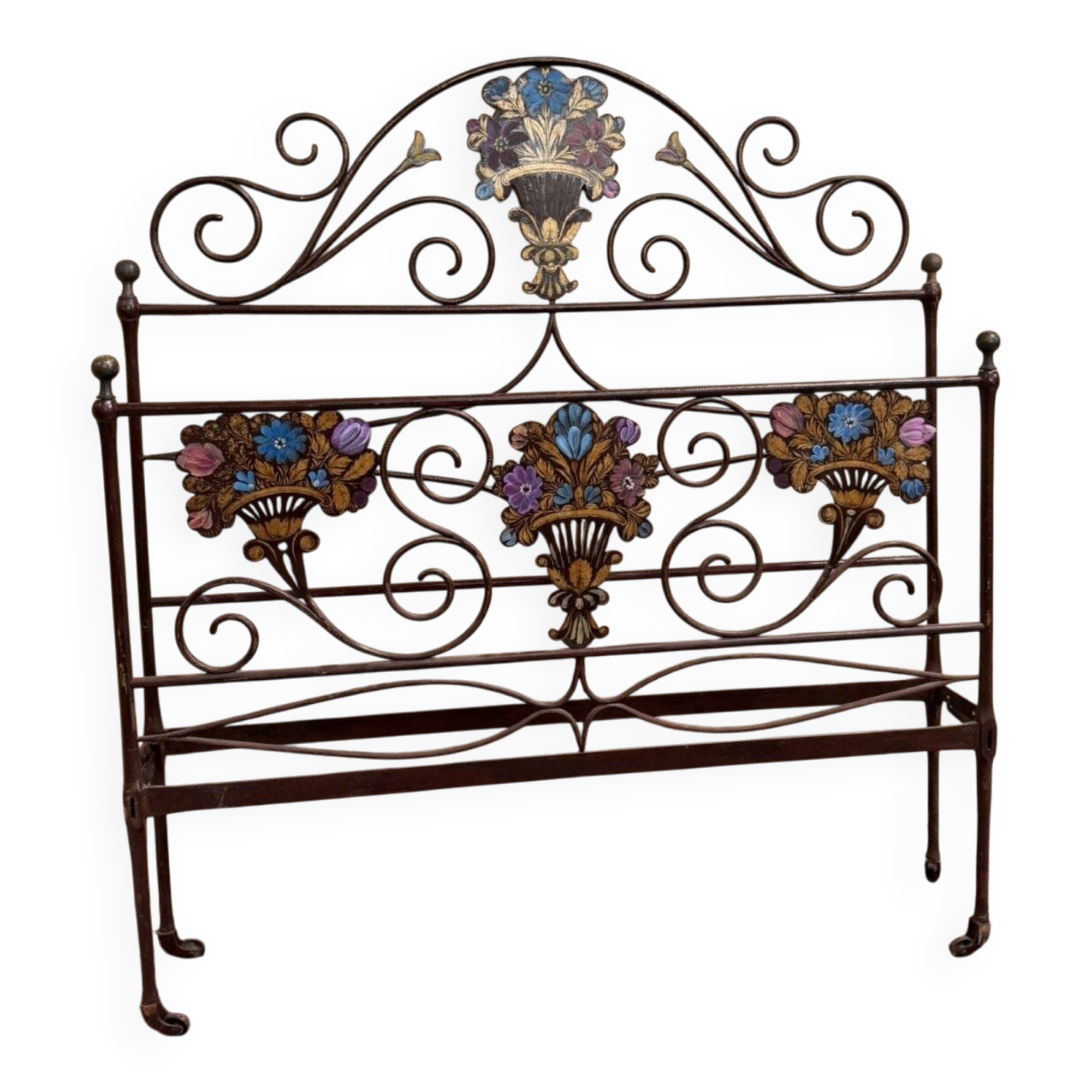 Venetian bed in iron and cast iron from the Art Nouveau period with polychrome decorations