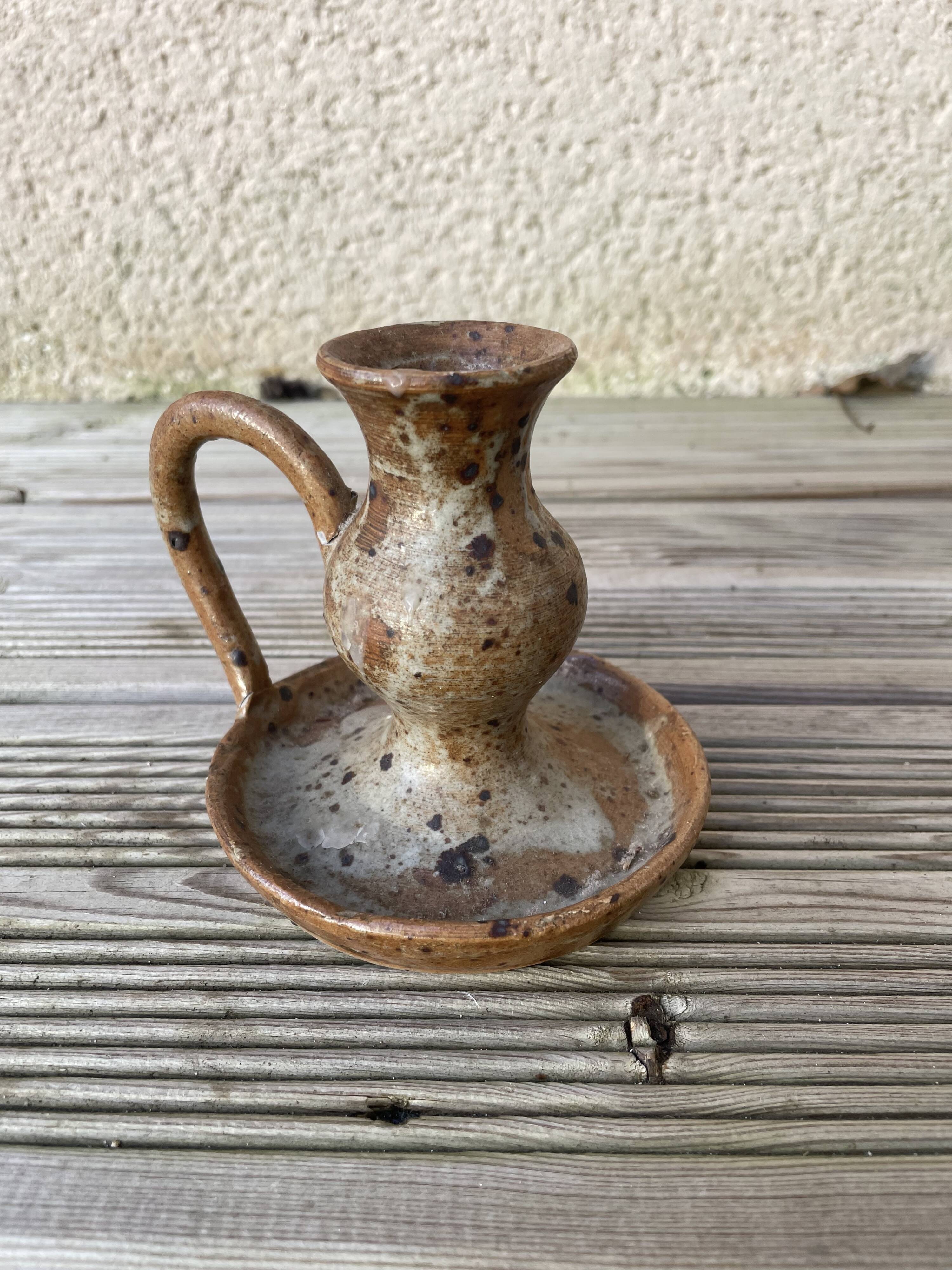 Set of 17 decorative items