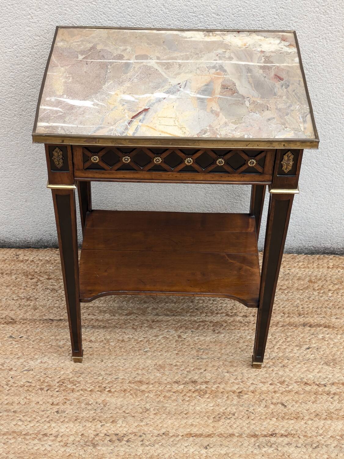Table d'appoint style Louis XVI, marbre, début XXème, estampillée