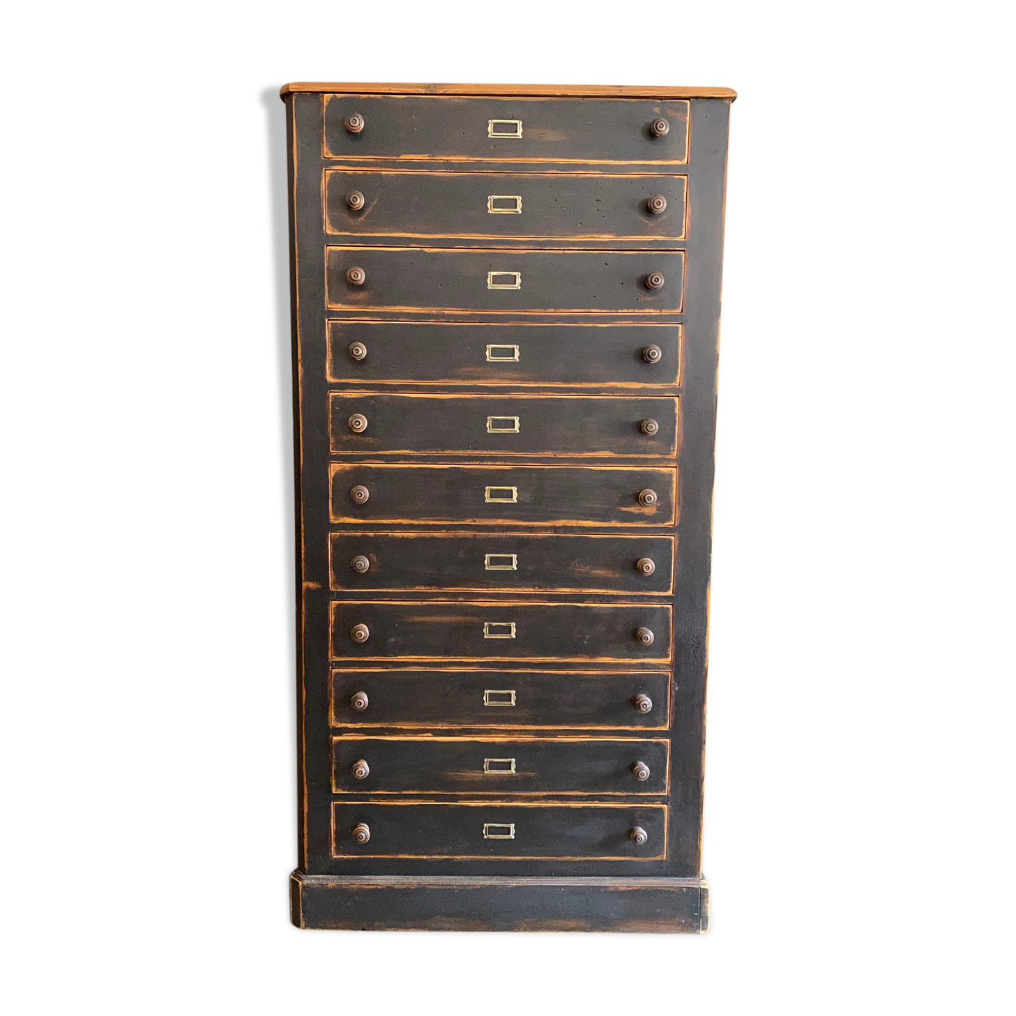 Cabinet with drawers