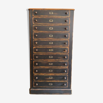 Cabinet with drawers