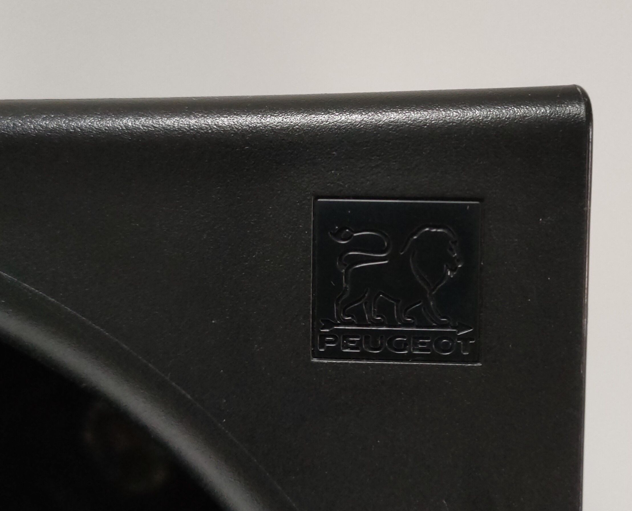 Champagne bucket Nicolas Brouillac contemporary design