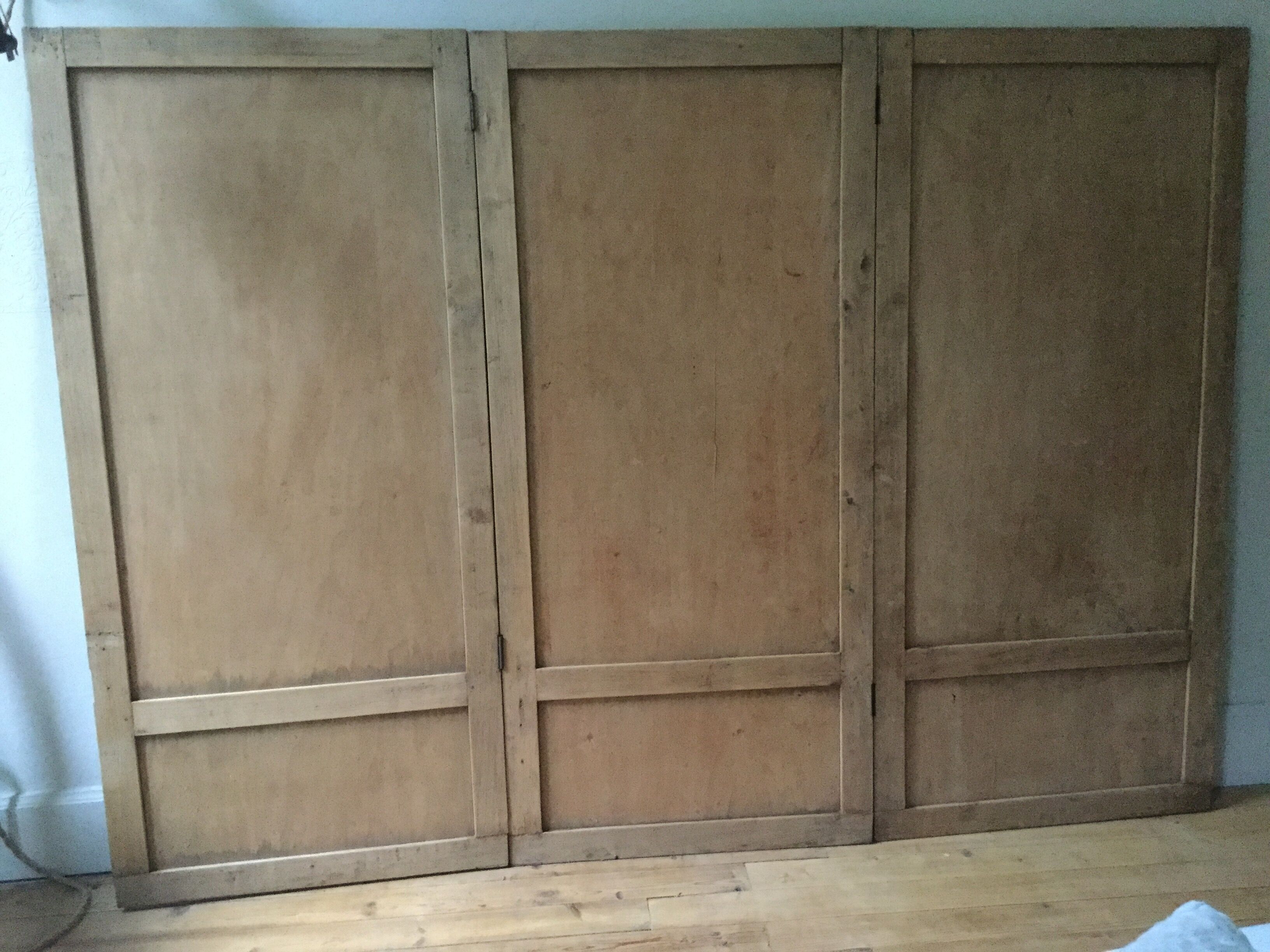 Wooden screen