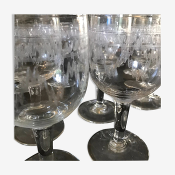 Produit BHV Série de 6 verres ciselés milieu XXème.