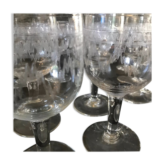 Product BHV Series of 6 glasses chiseled mid-XXth.