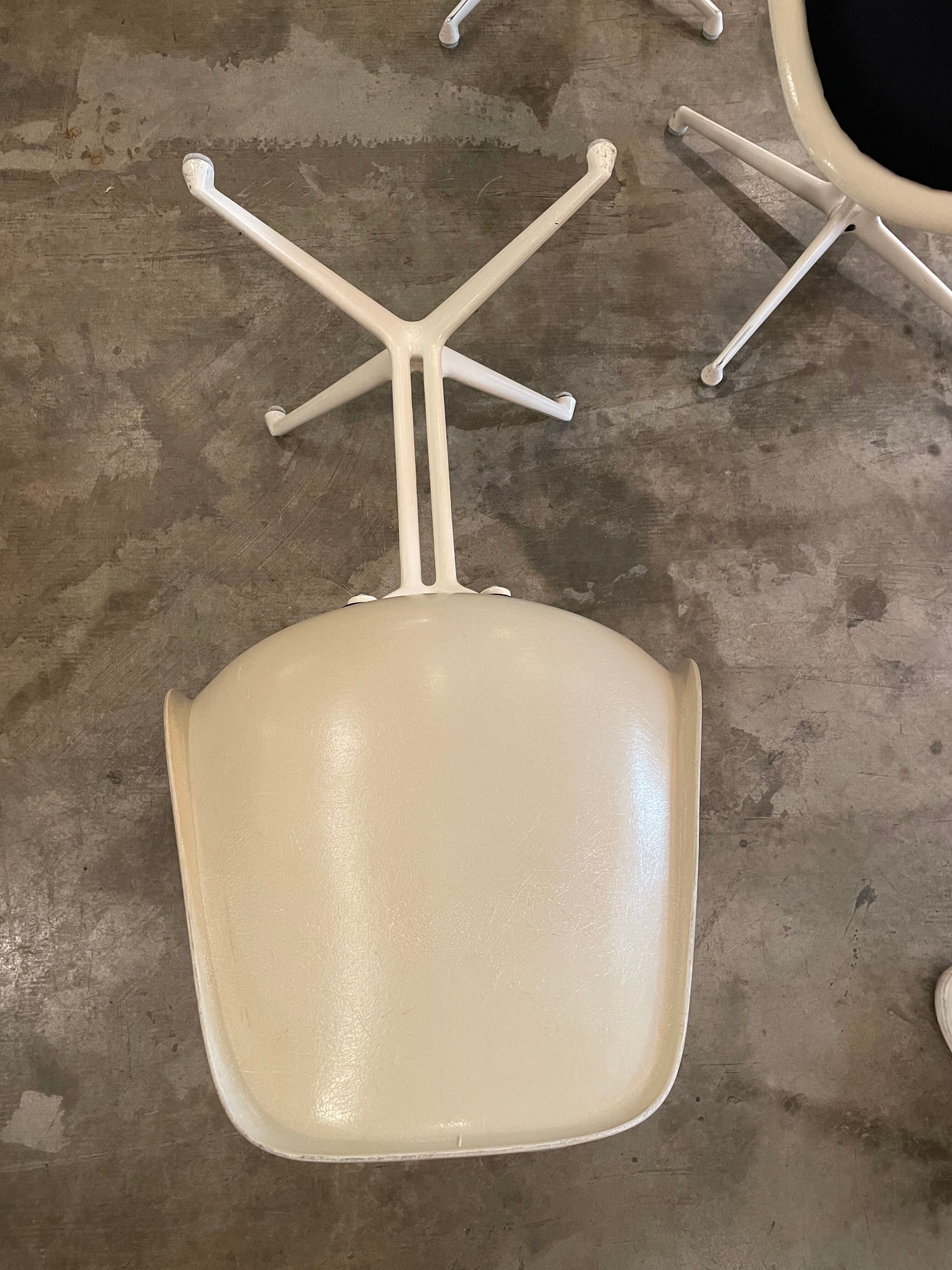 Chaises la fonda de Charles et Ray Eames
