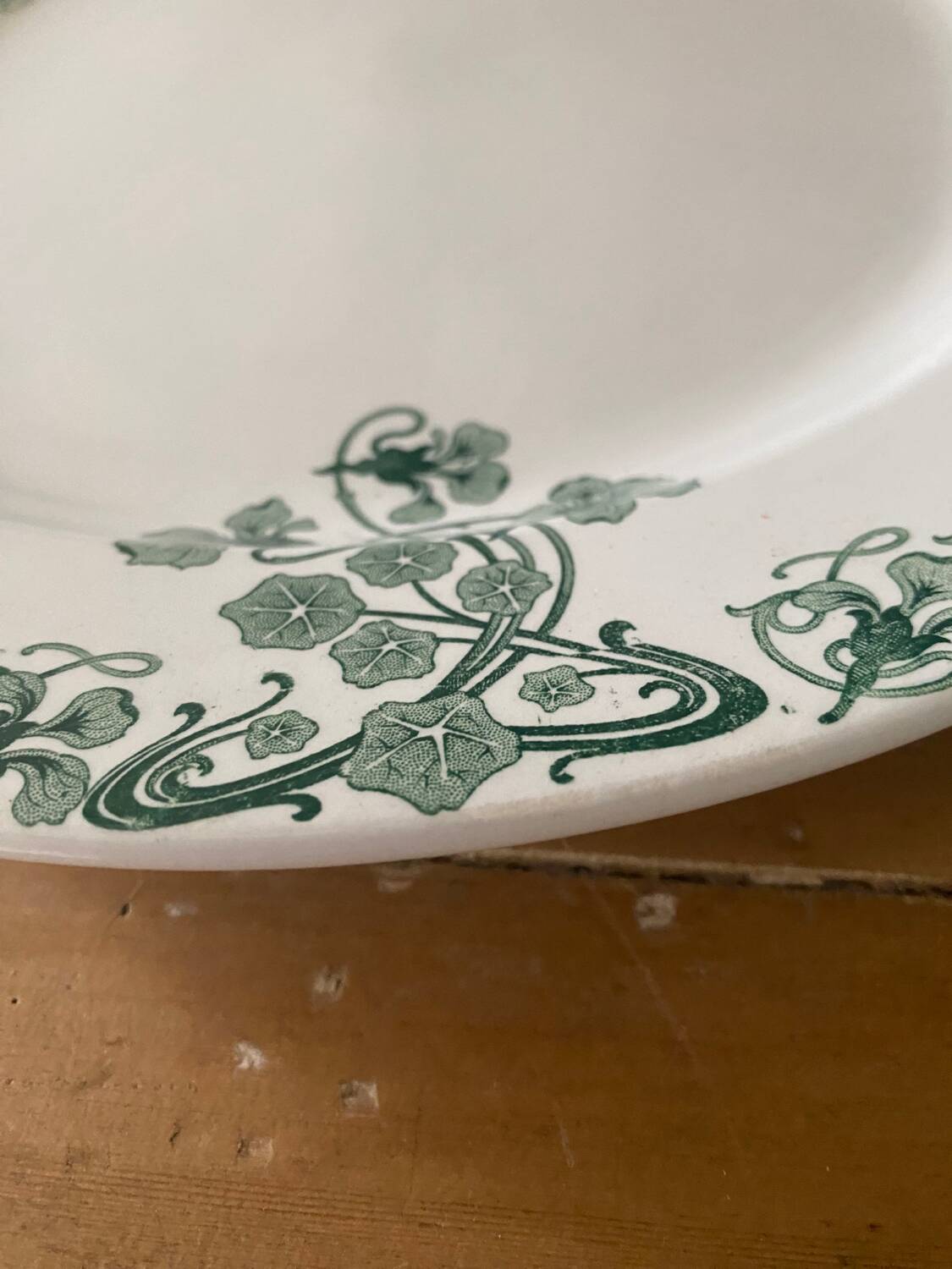 Round dish bfk boch brothers keramis nasturtium model, large model