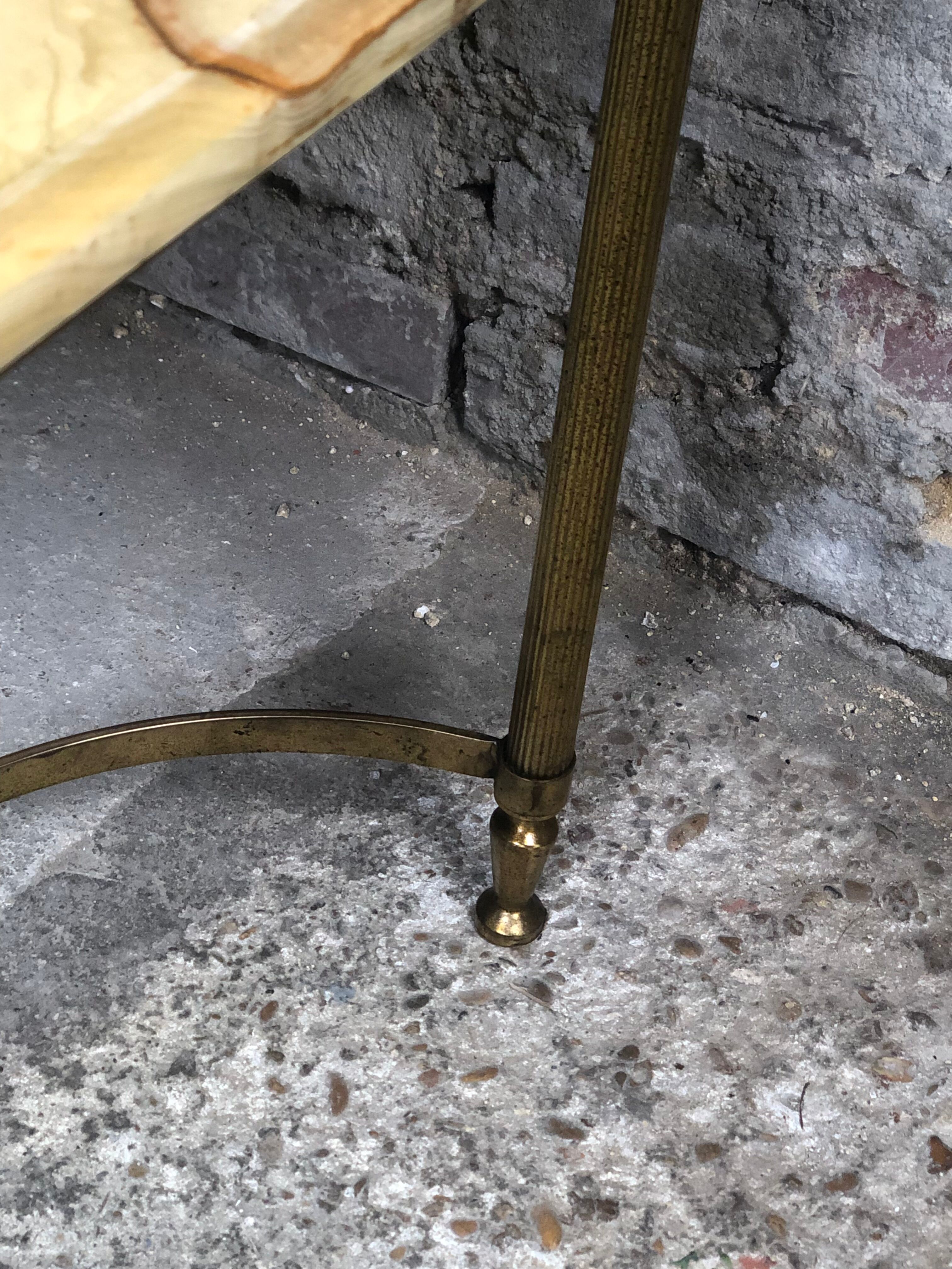 Coffee table in brass and onyx vintage 1960