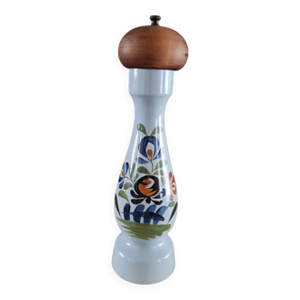 Pepper mill