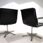 Set of 2 Wilkhahn Delta conference/dining chairs from the Delta Group