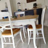 Table with 4 chairs