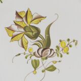 Very pretty round serving dish from Boch La Louvière in good condition