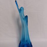 Vase en verre soufflé bleu turquoise