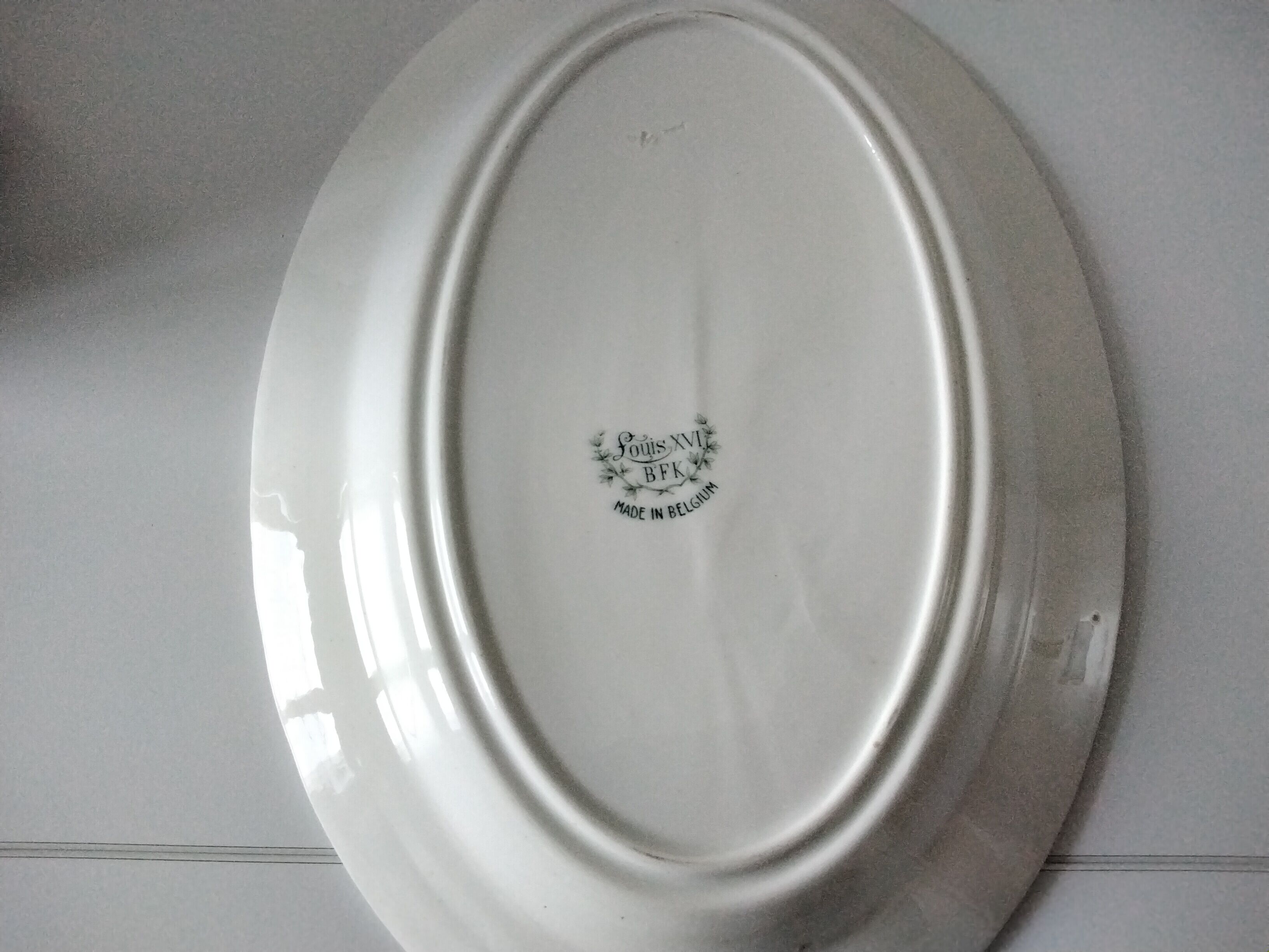 Oval dish