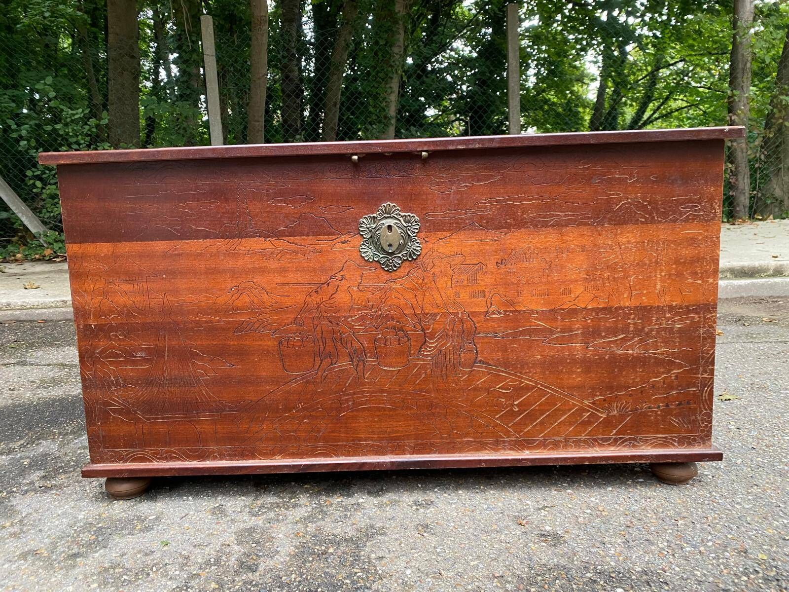 Vintage wooden trunk engraved with Indian ink