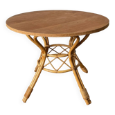 Round rattan table
