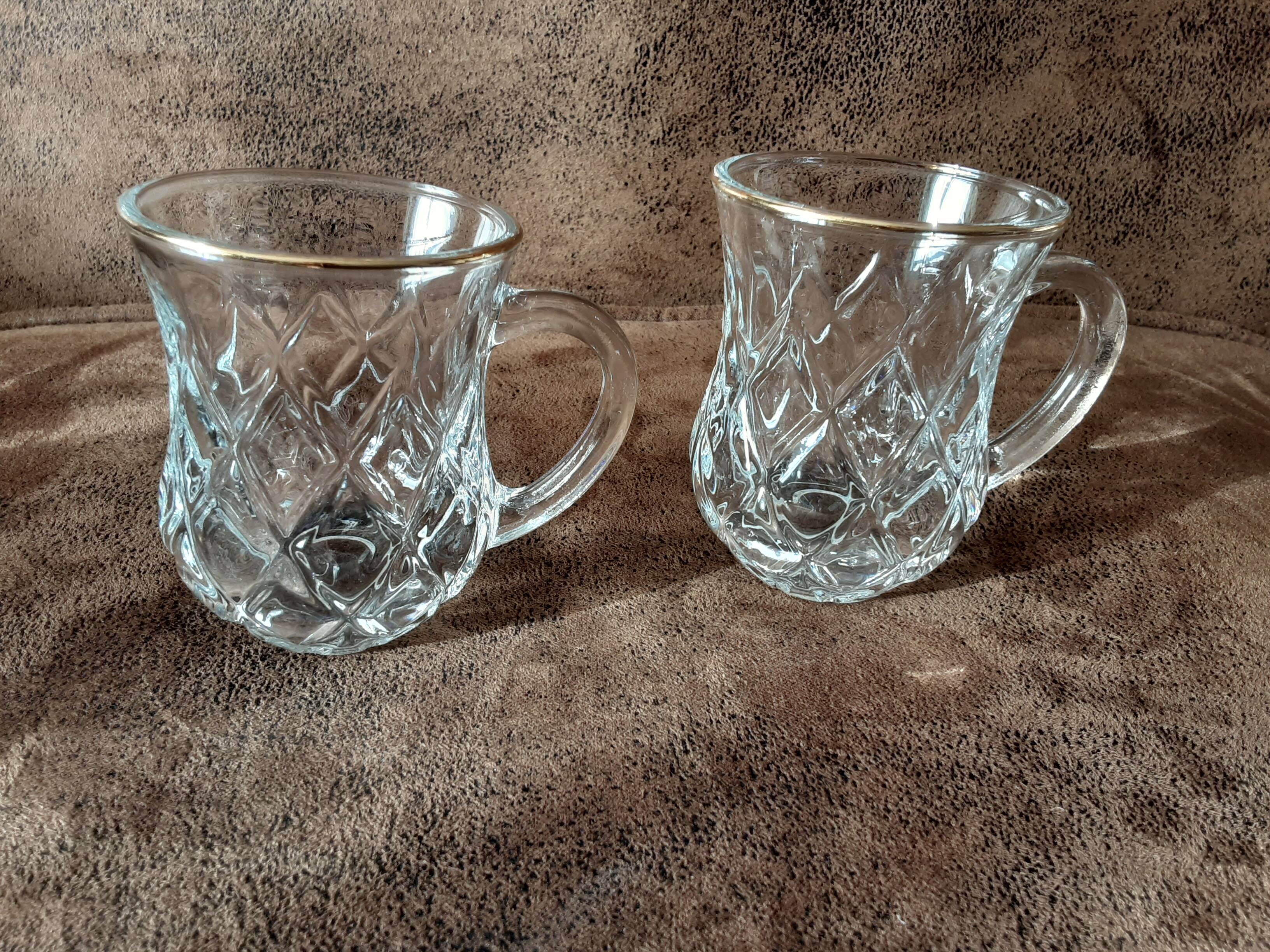 Set of 2 stylish glasses/cups