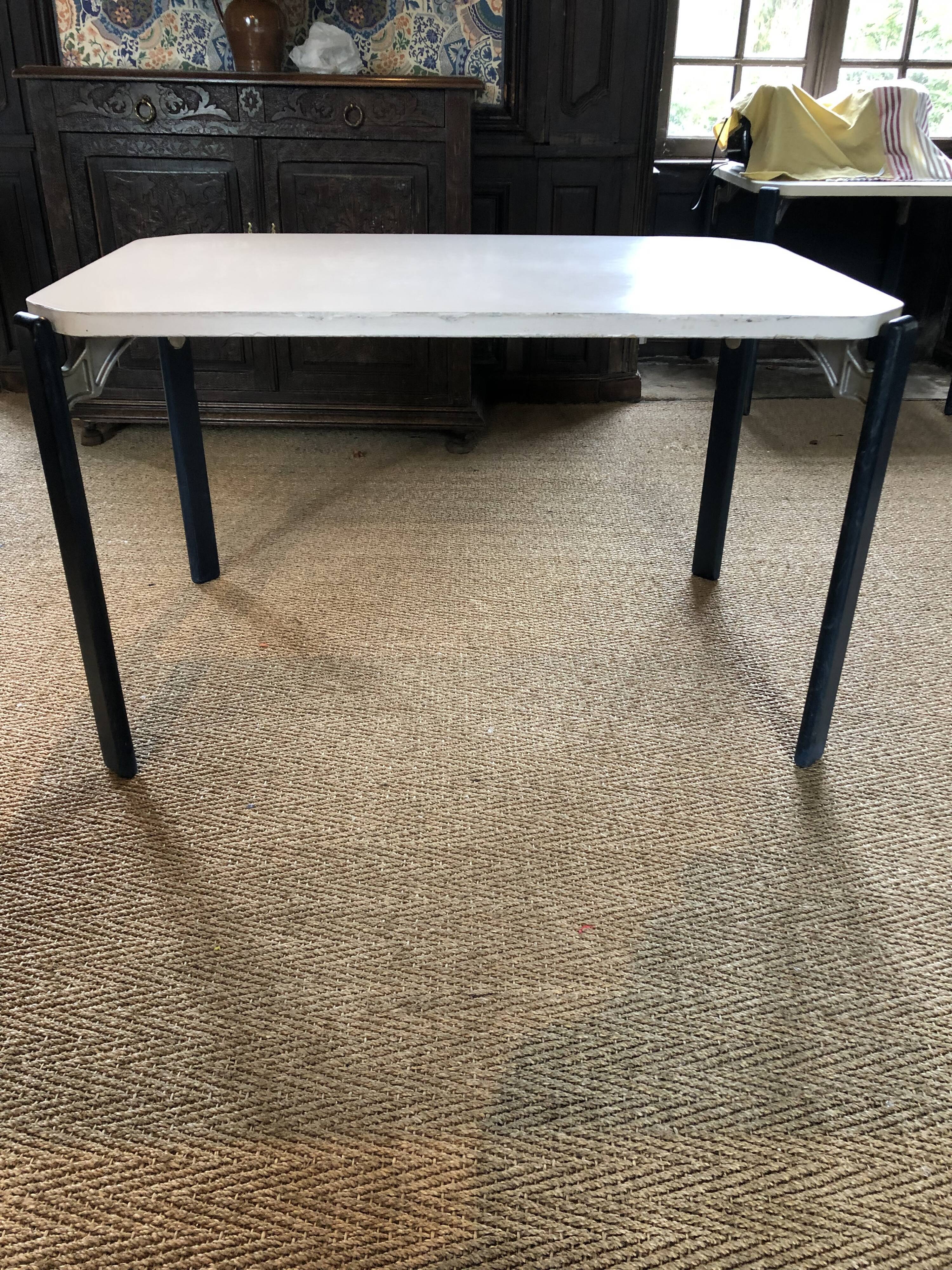 Bruno Rey table for Kush