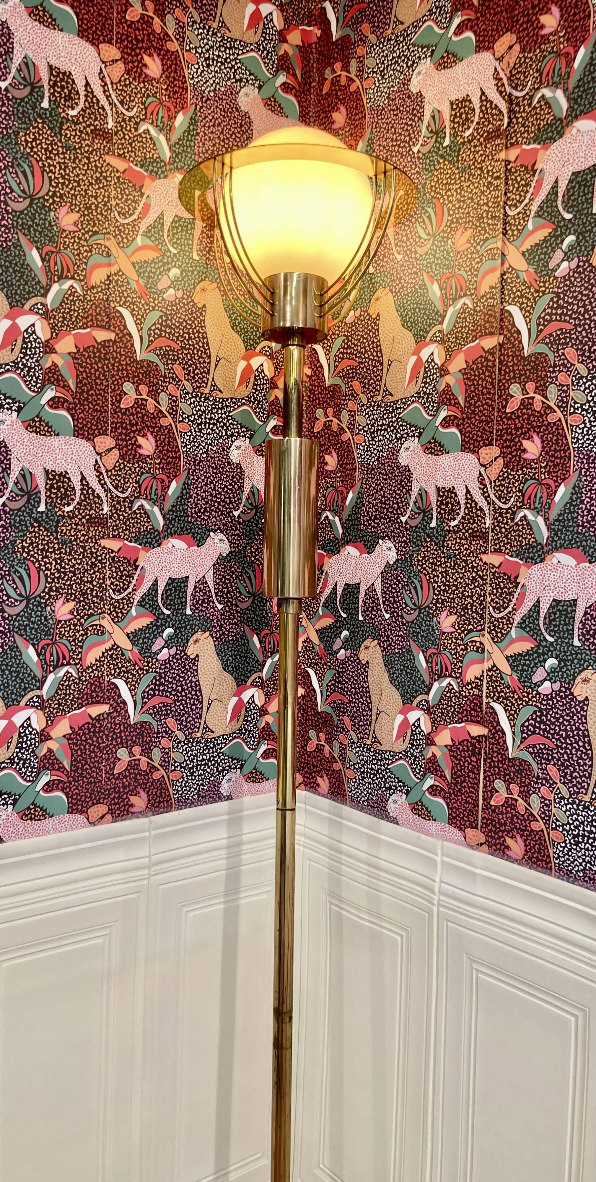 Lampadaire américain en verre et métal, 1950