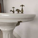 Porcelain sink washbasin on foot