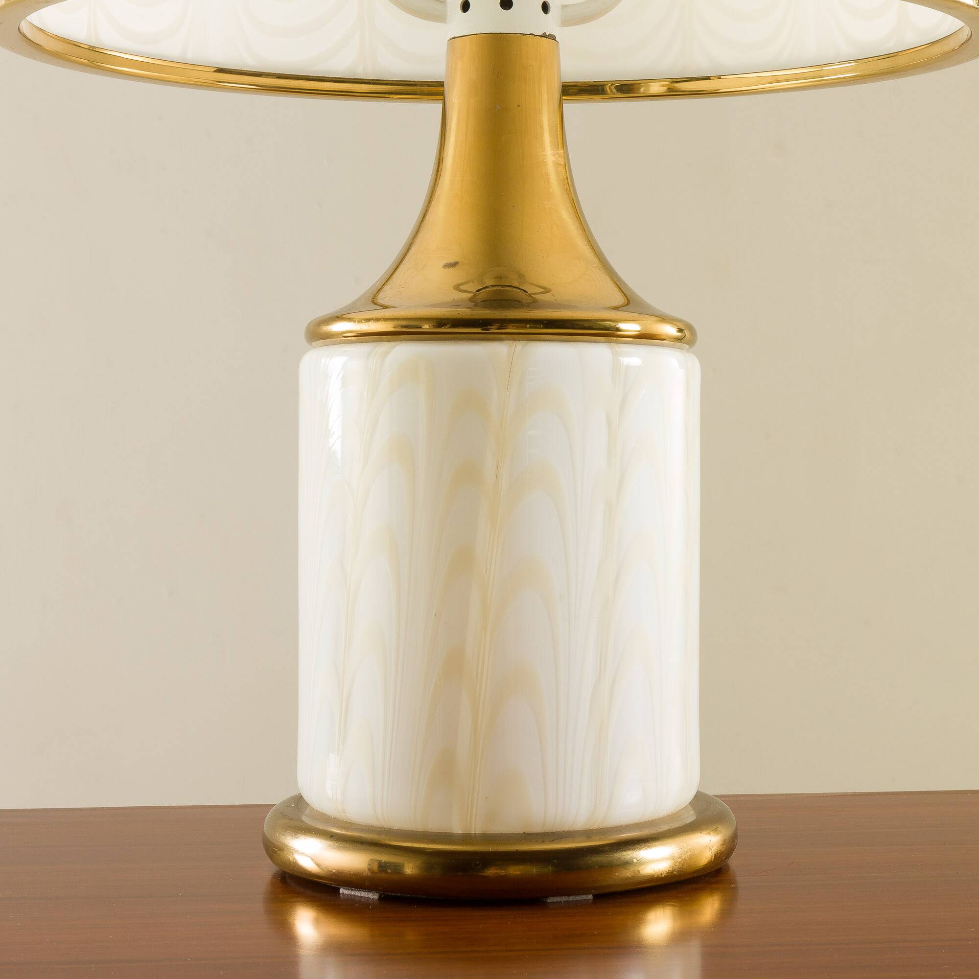 Rare lampe en verre Murano et laiton Romeo Rega, Italie années 1980