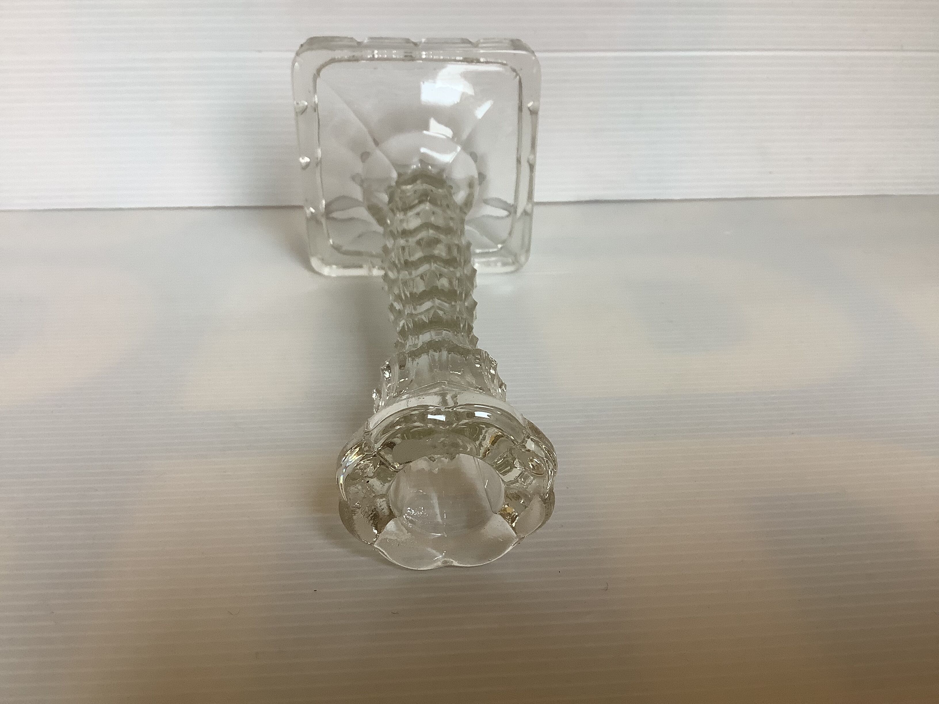 Bougeoir carré verre moulé