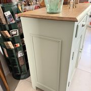 Buffet parisien vert amande vintage 