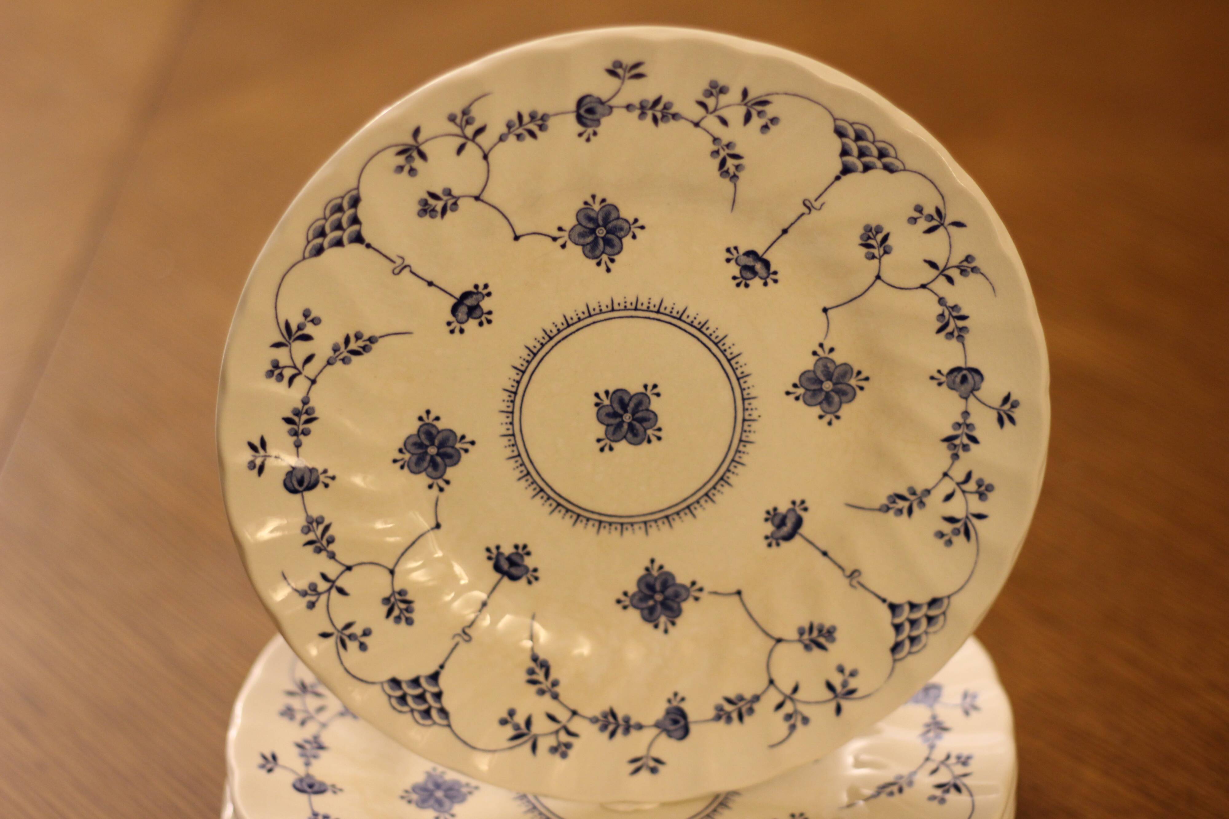 6 Myott Finlandia dessert plates