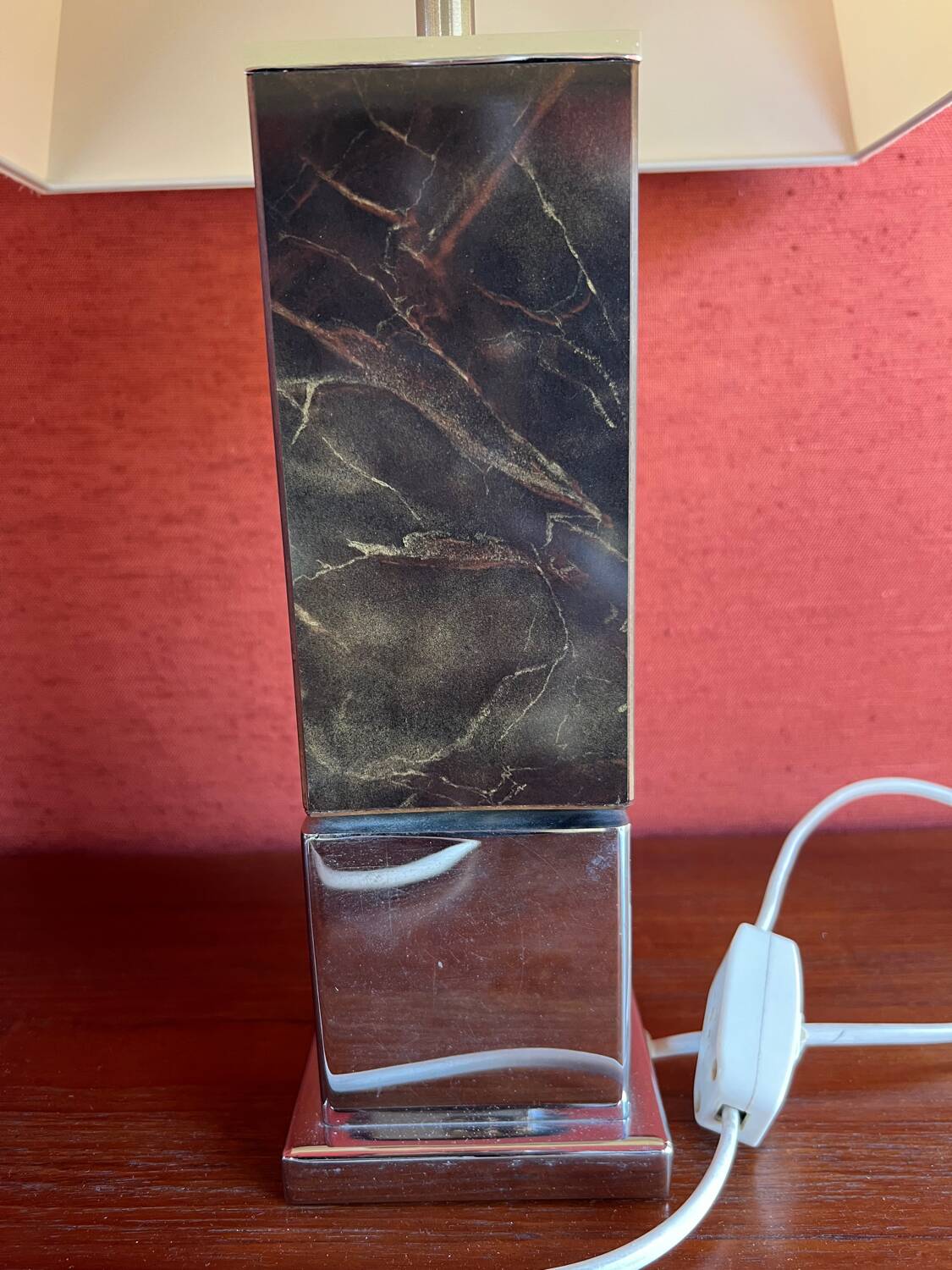 Vintage table lamp – marble and chrome metal base