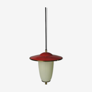 Suspension en métal rouge et verre, années 1950