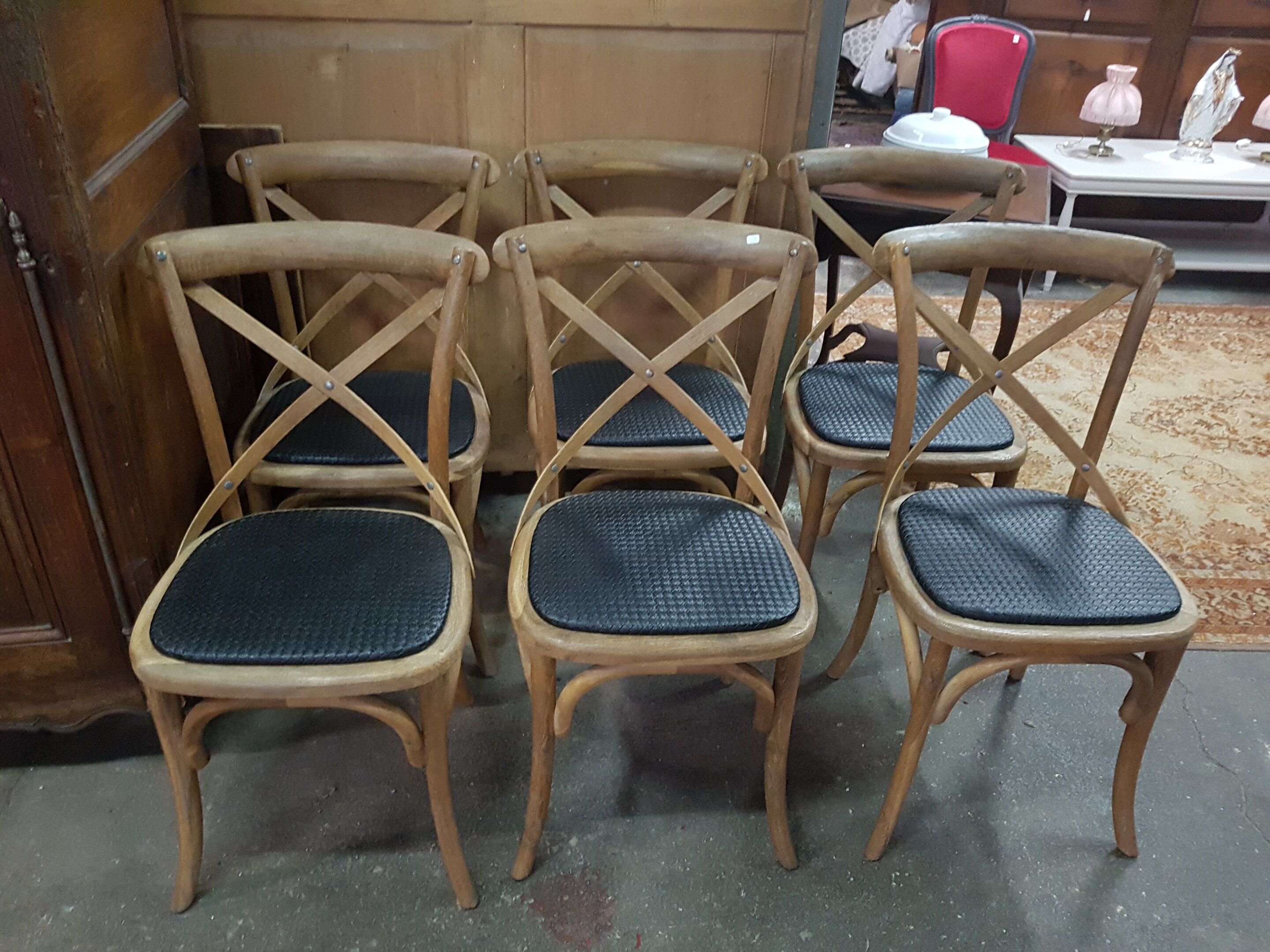 Lot of 6 bistro chairs in oak