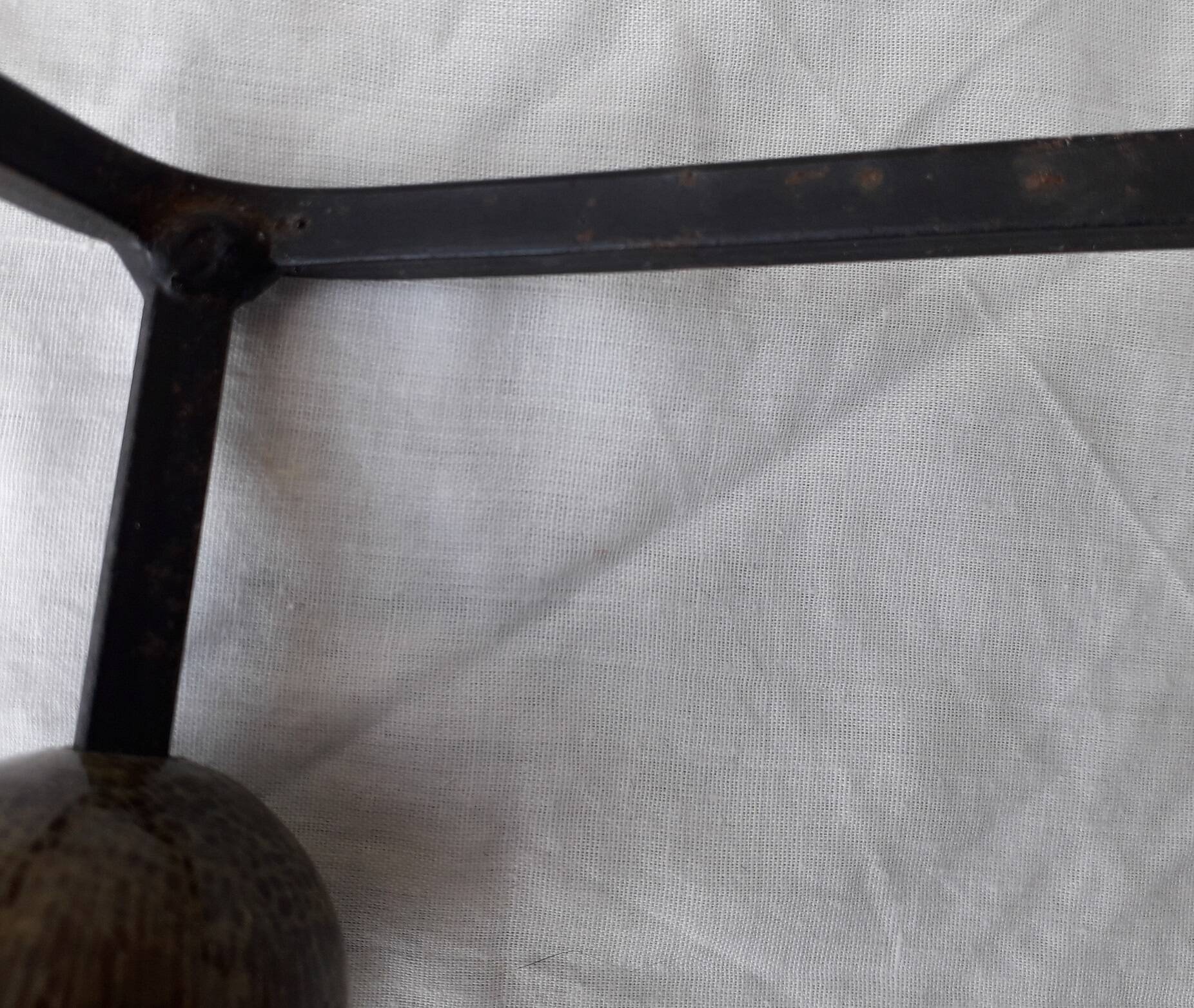 Coat rack with 3 hooks