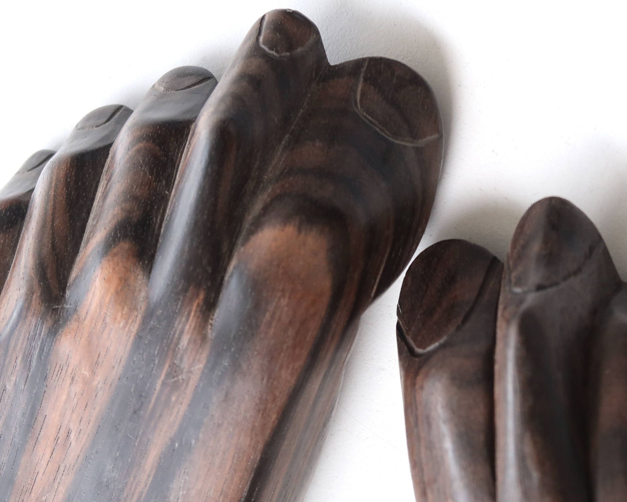 Vide poche, pieds en bois d'ébène, années 70