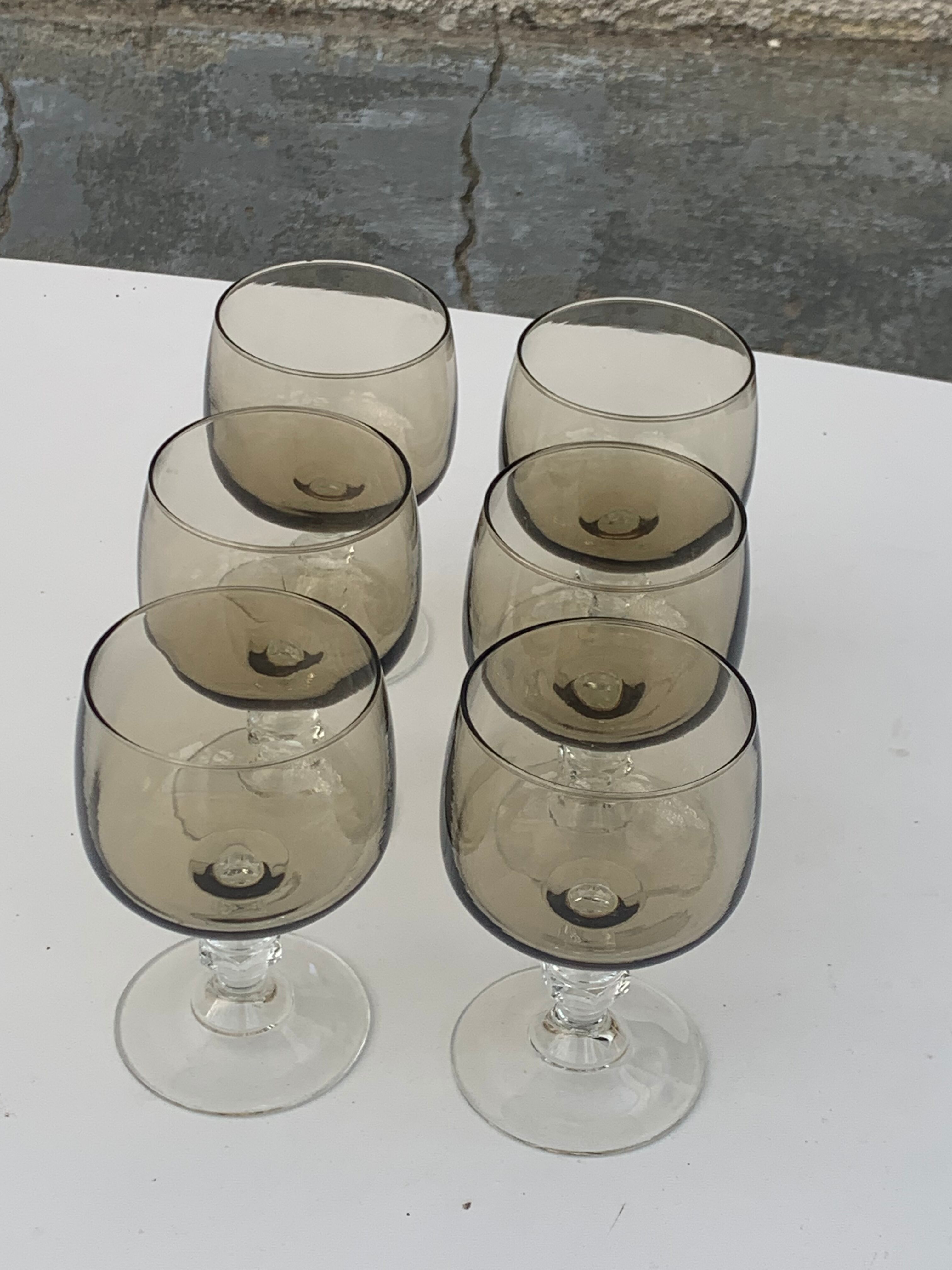 6 medium-sized wine glasses, two-tone, vintage France 1970