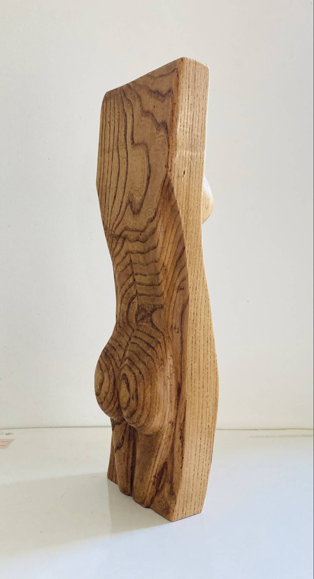 Stylised vintage female sculpture from the 1960s with organic shapes.