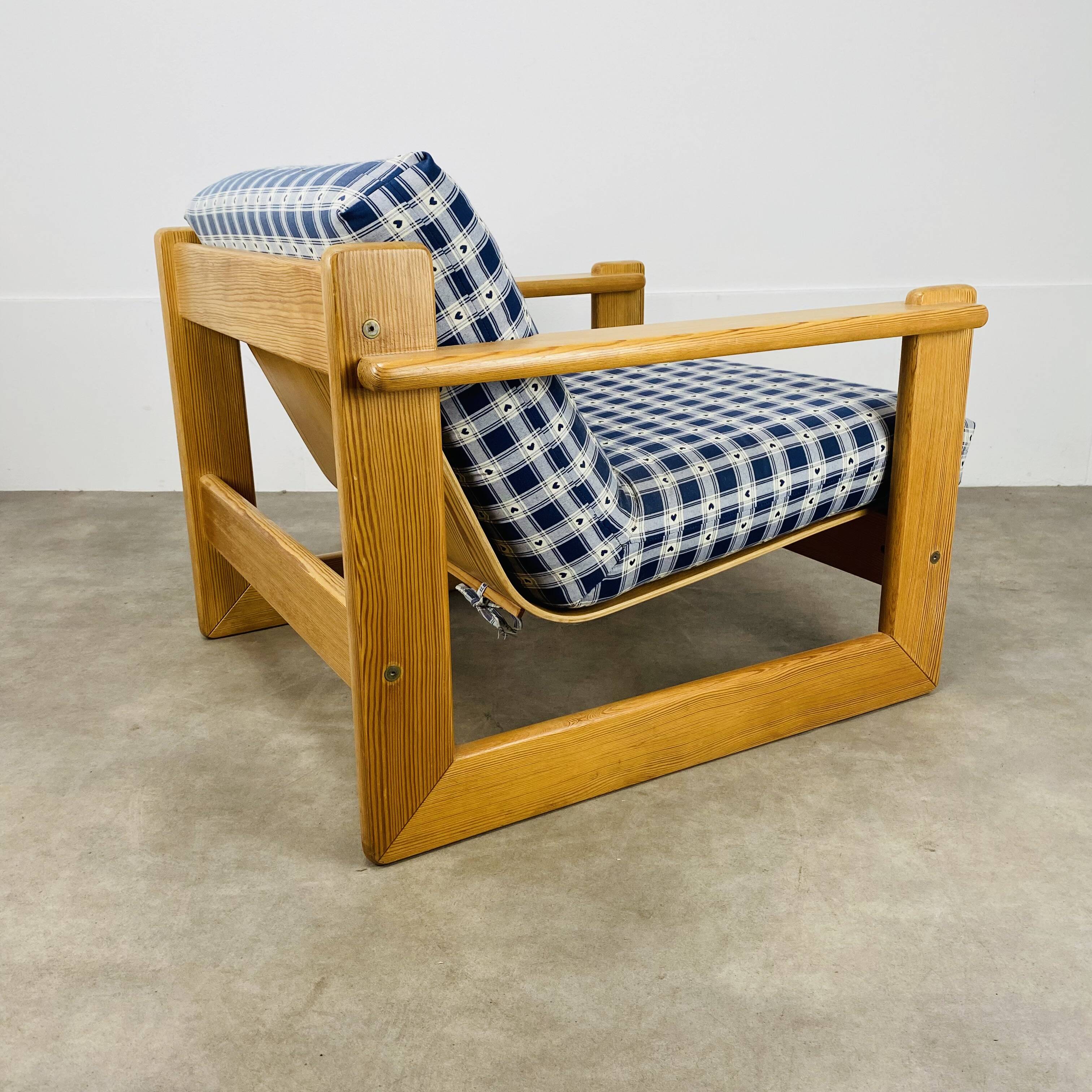 Armchair pine 70s chalet style