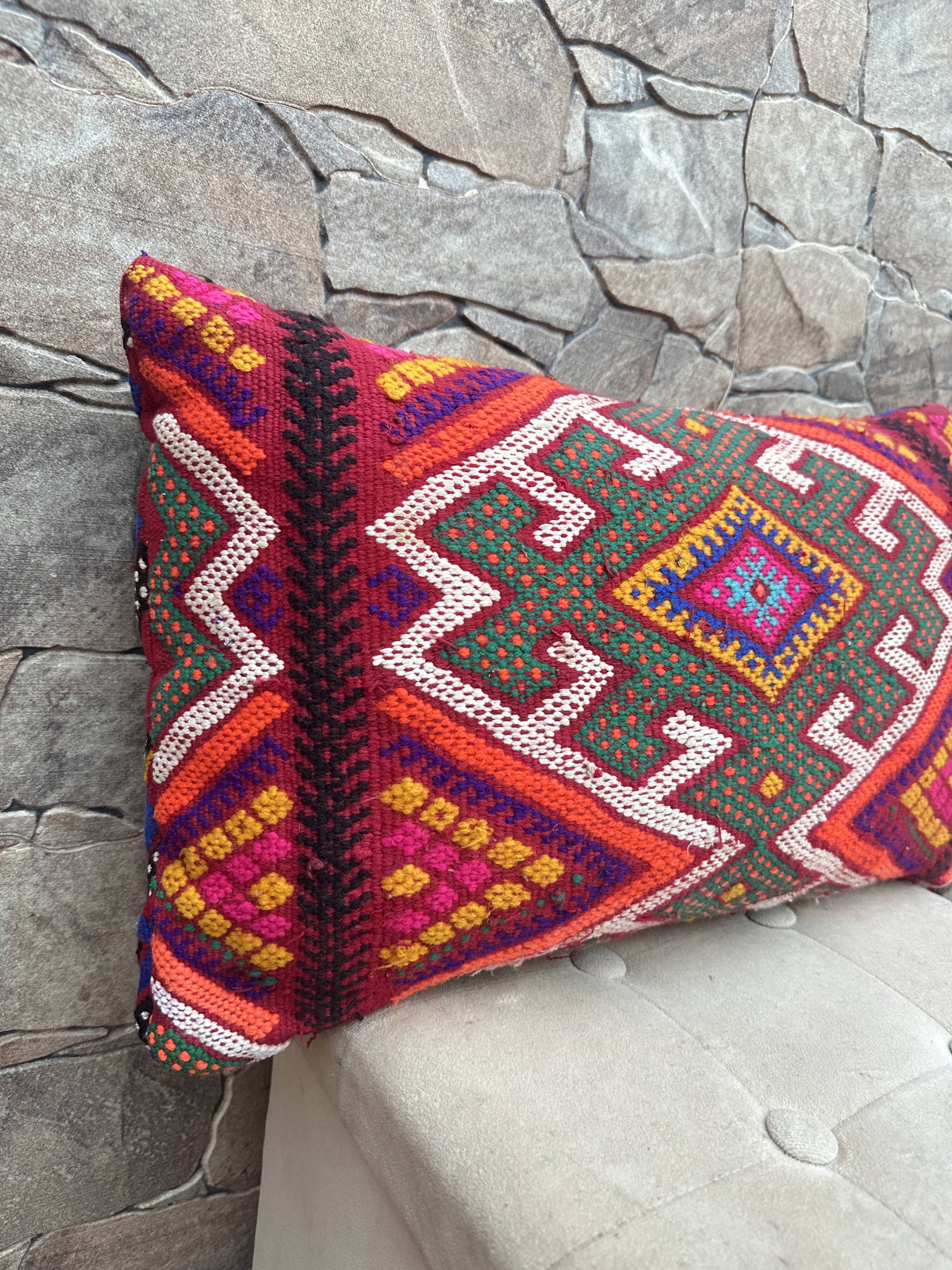 Housse de coussin marocaine vintage berbère en laine