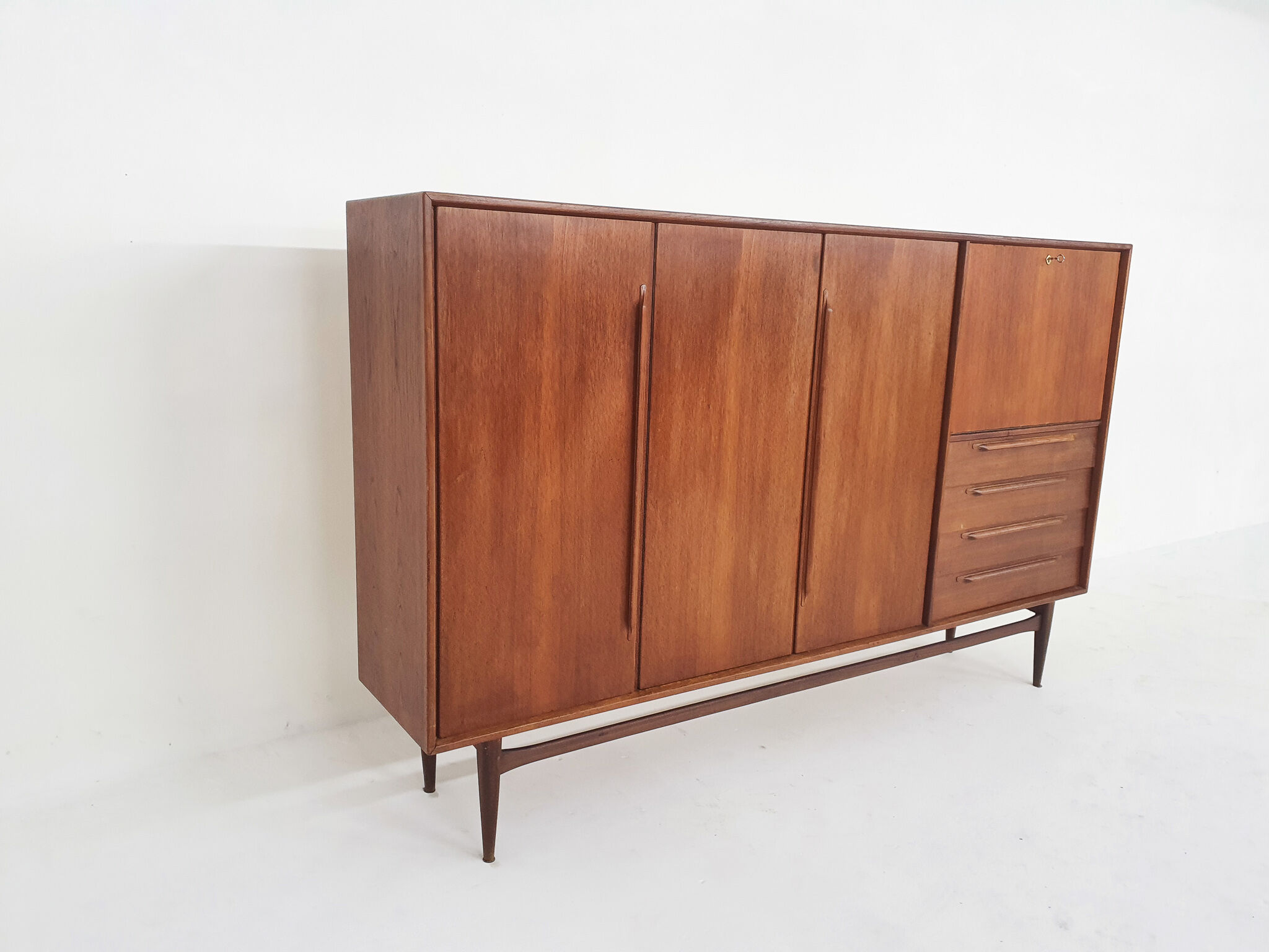Teak highboard Model RT200/218 by Heinrich Riestenpatt for RT Mobel, Germany 1960's