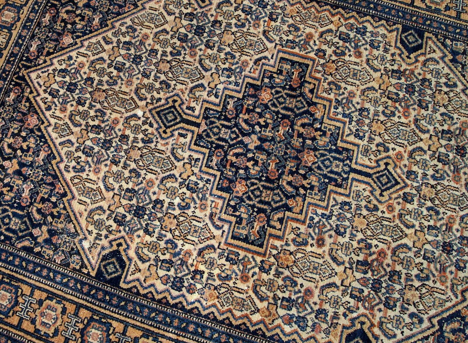 Handmade antique Persian Bibikabab rug 3.3' x 5.2' (100cm x 158cm) 1920s