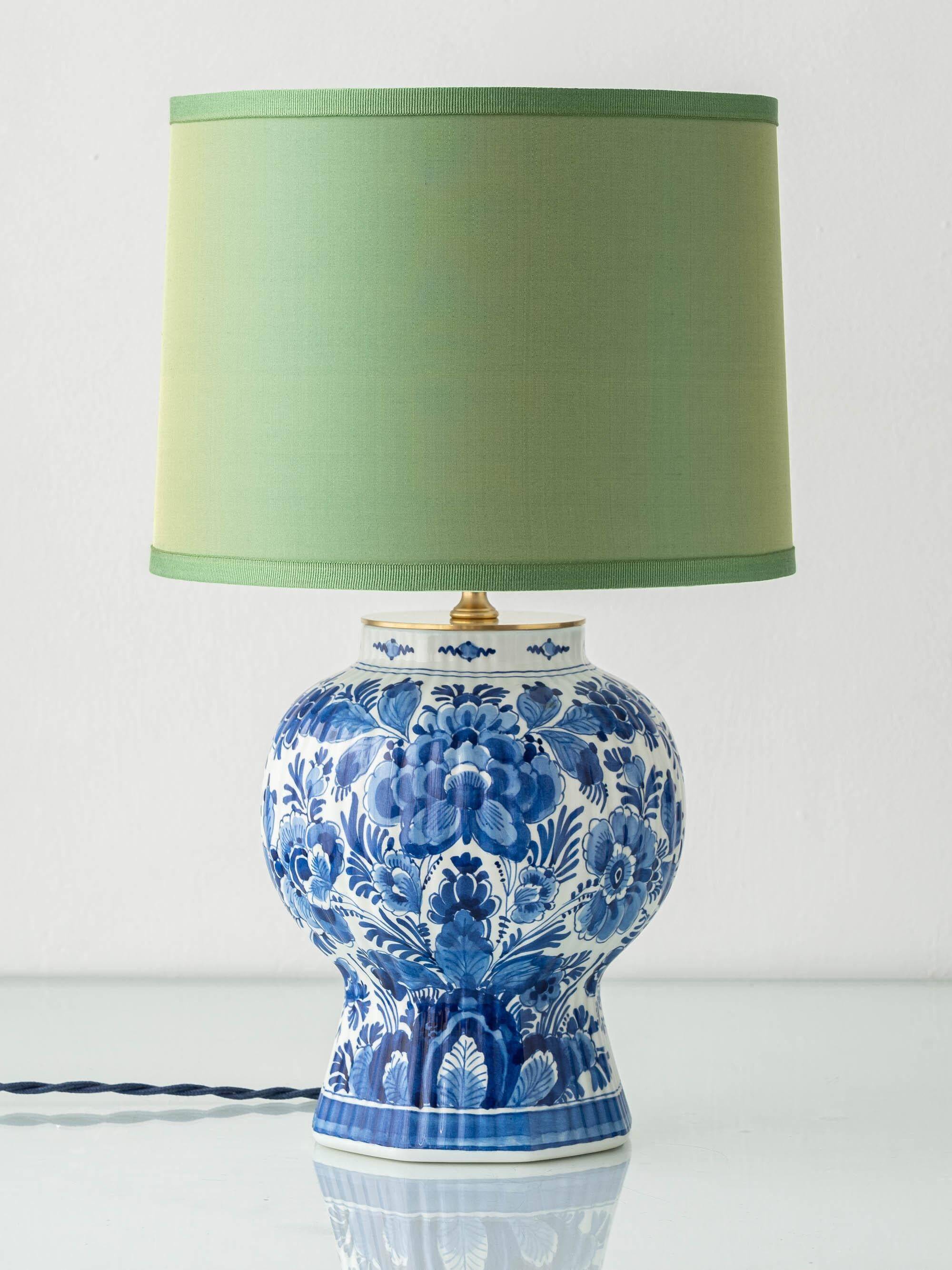 Royal Delft blue ceramic lamp, 1971, new pistachio silk shade.
