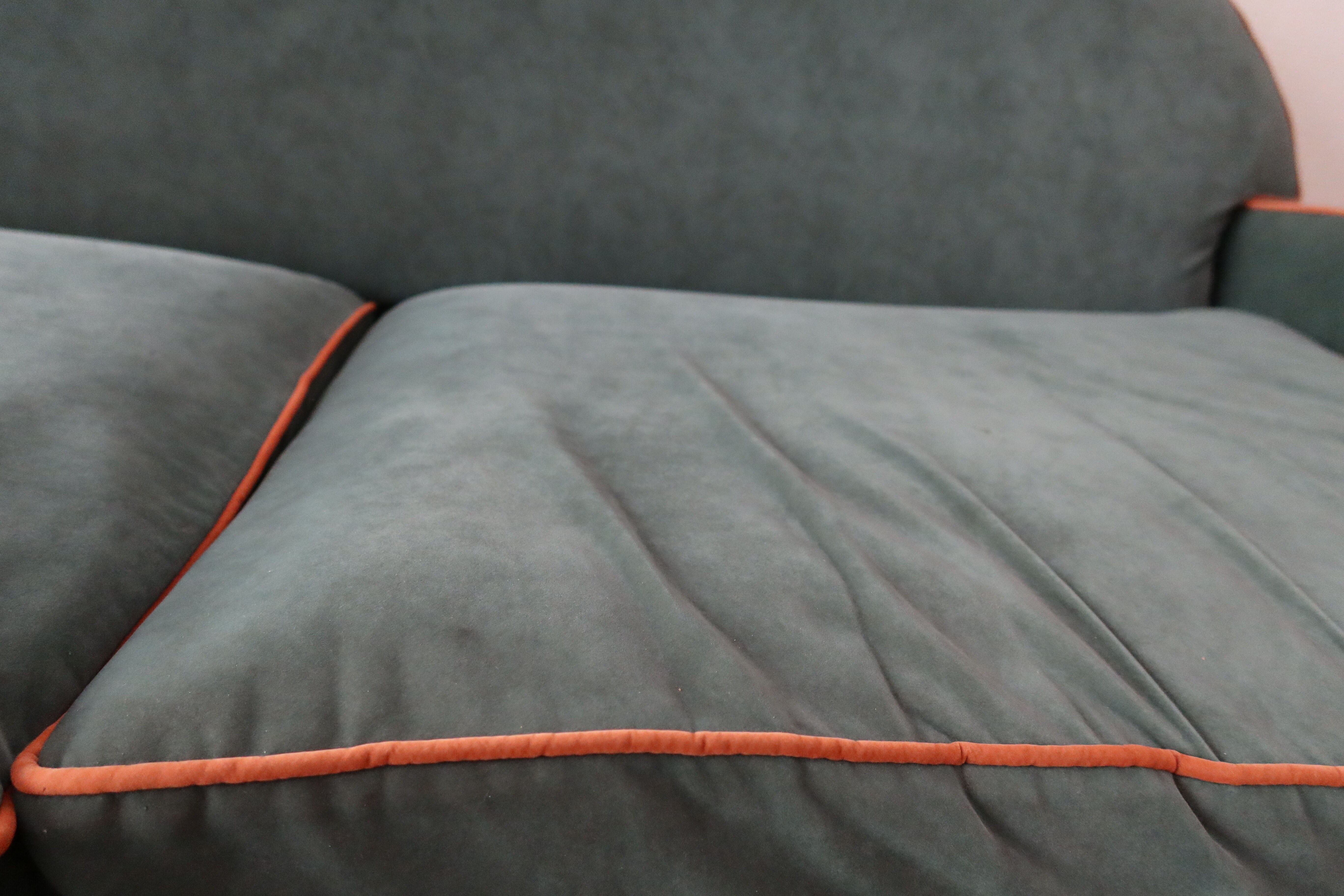 Velvet club sofa - 4 seats - damaged