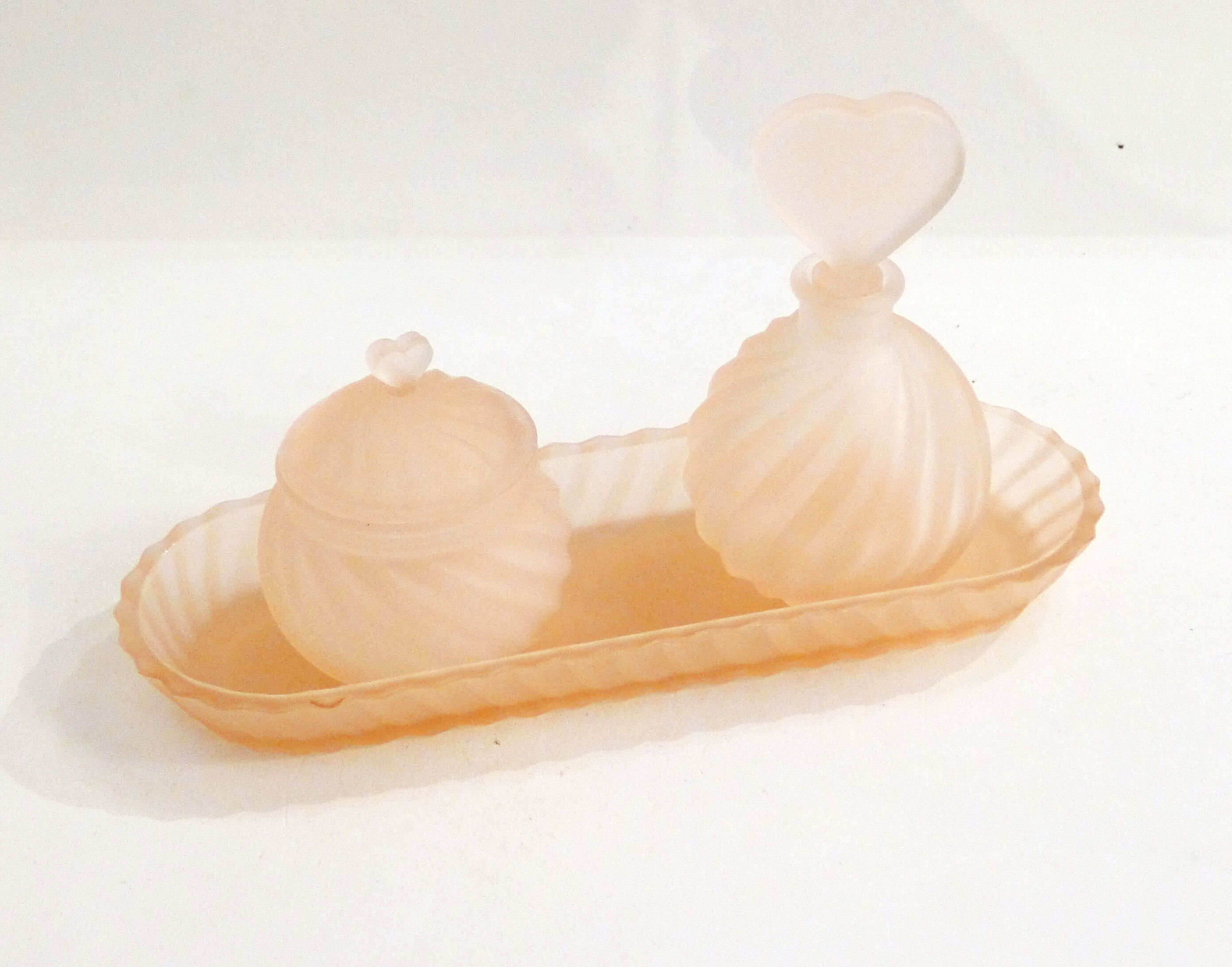 Matte pink toilet set - heart