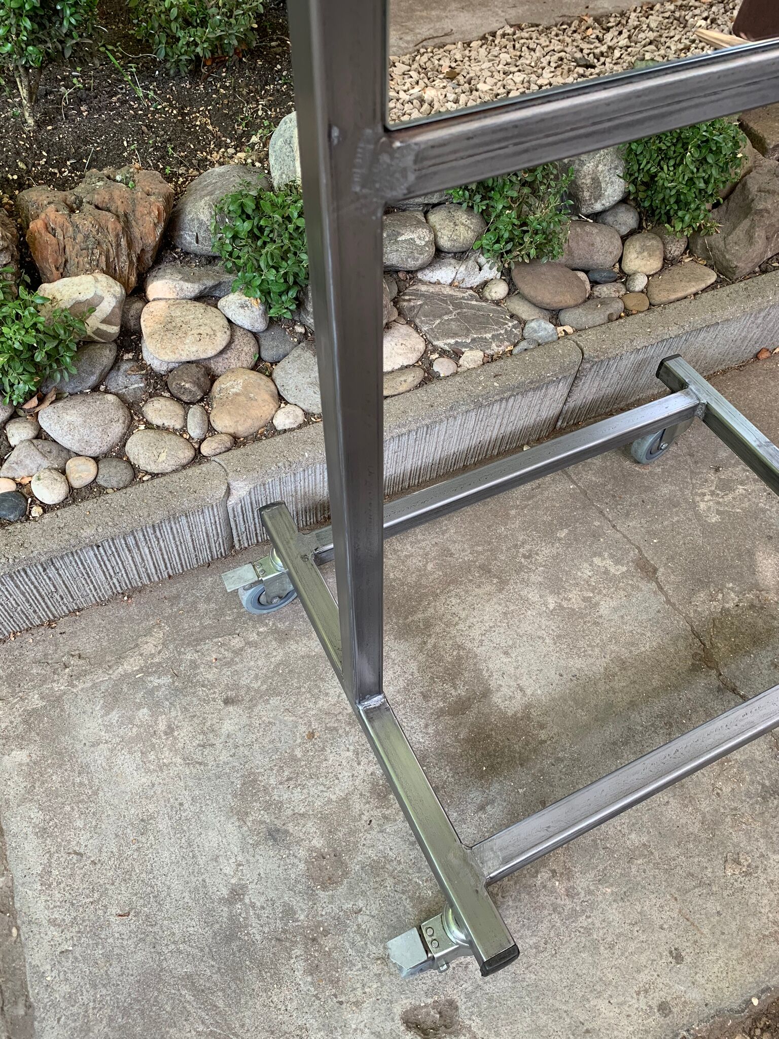 Double-sided workshop mirror on wheels 104x53 cm