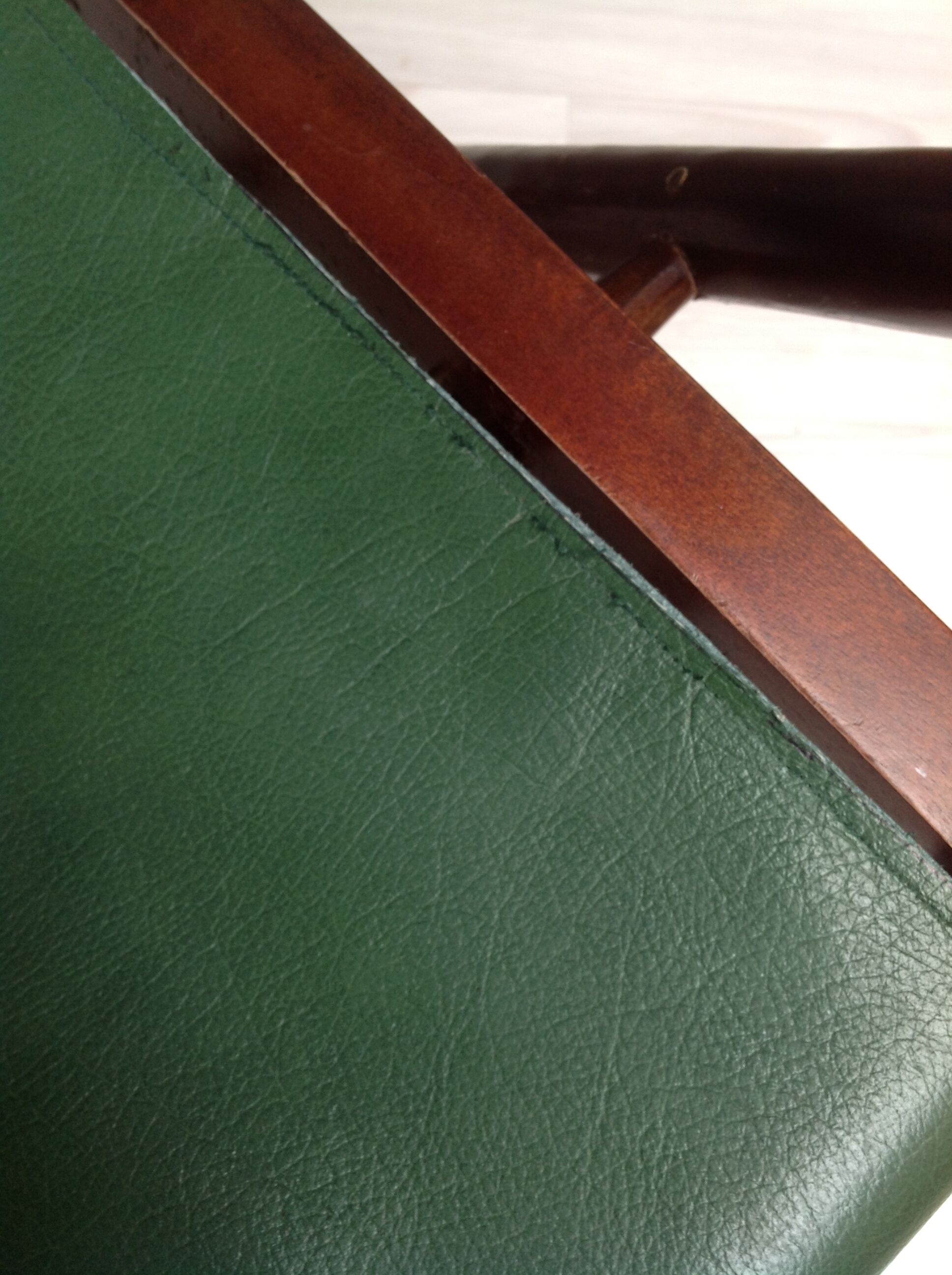 Fauteuil pliant ancien bambou et cuir