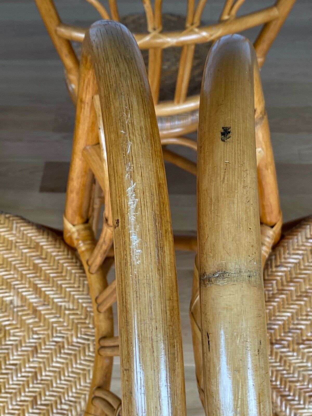 Suite de 4 chaises rotin 1970bois cintre belle patine