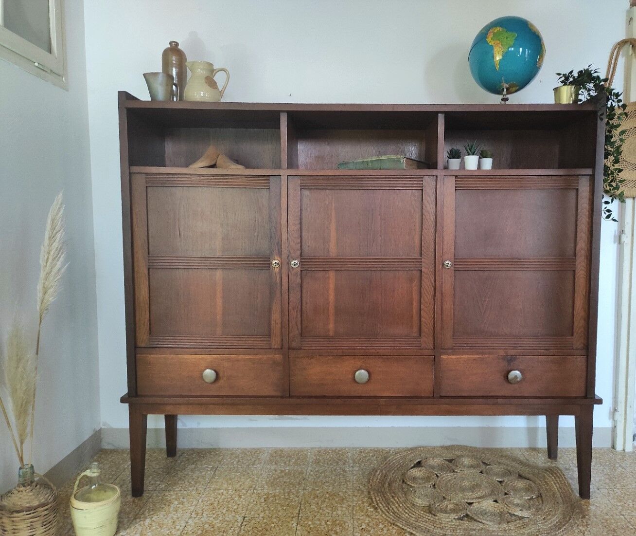Trade furniture