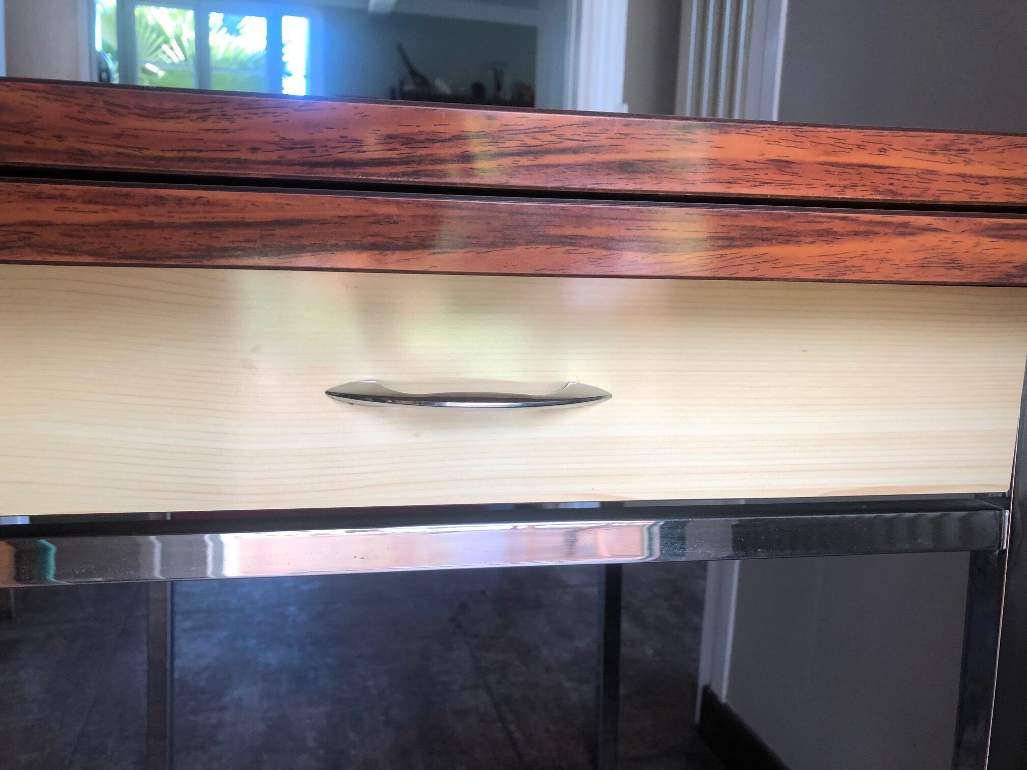 Table en formica avec sa chaise et son tabouret imitation palissandre
